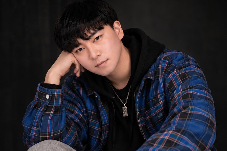 Portrait of 1sik in plaid